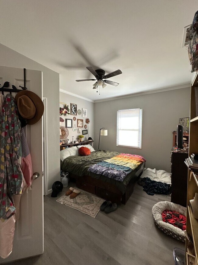 Building Photo - 4 Bedroom house on the East-side, Move-in August 10th 2026