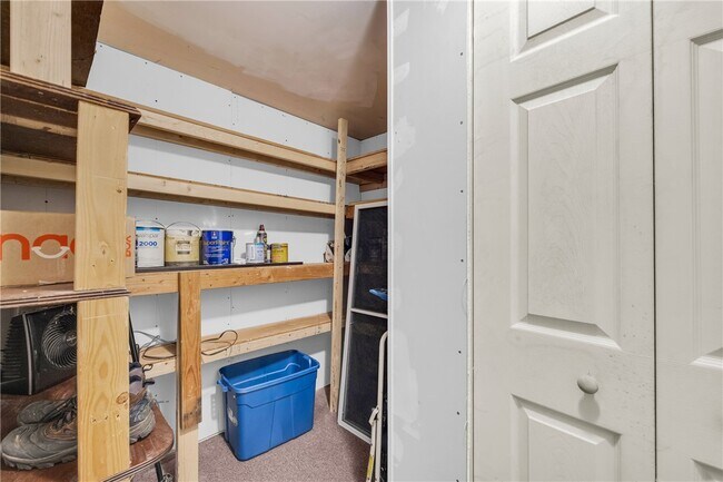 Building Photo - 307 Moore Ave