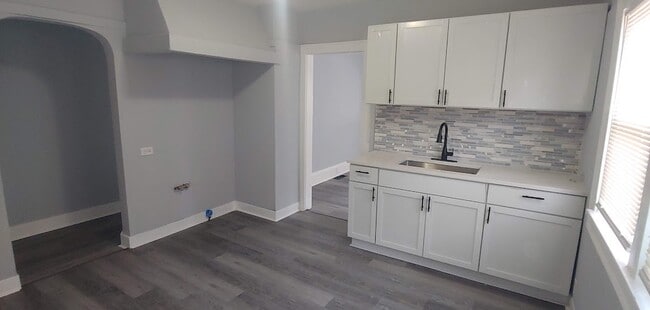 Building Photo - 4457 N 29th St