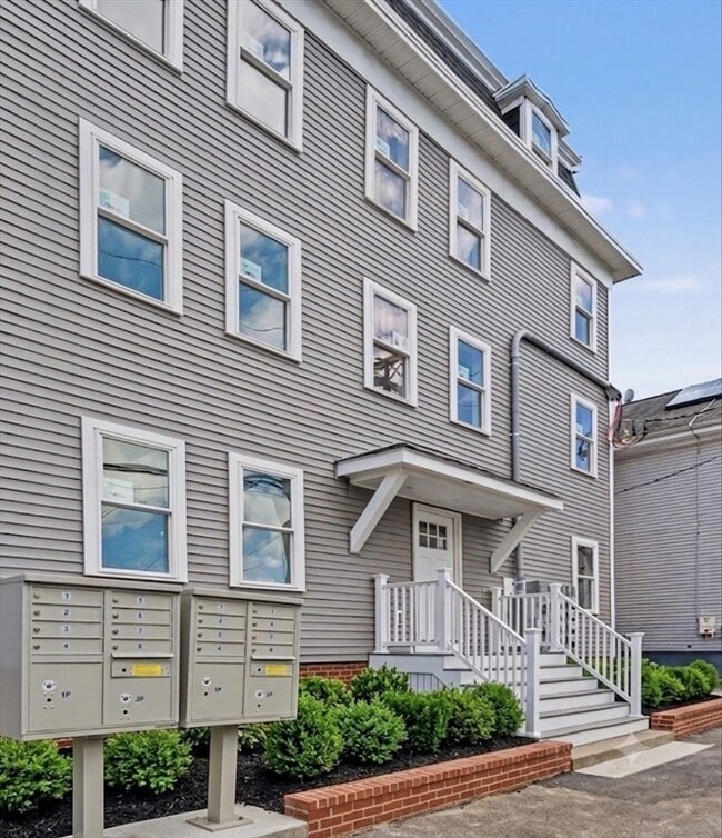 Building Photo - 73 Portland St