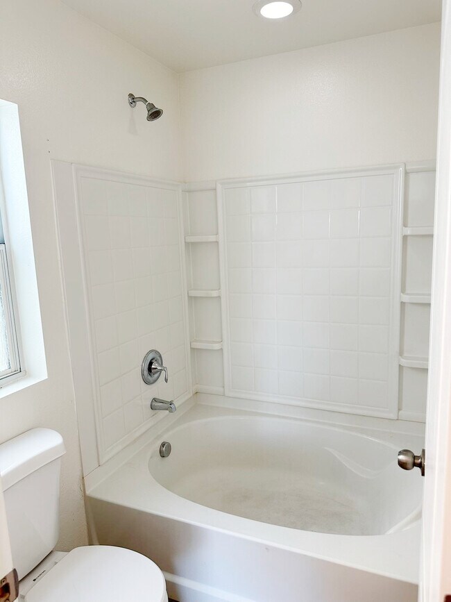 Building Photo - 1721 Spanish Sky Ave