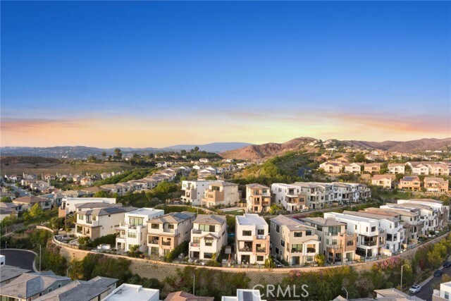 Building Photo - 26304 Paseo Horizonte