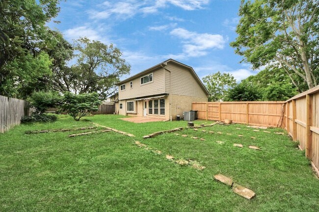 Building Photo - 3834 Carya Cir