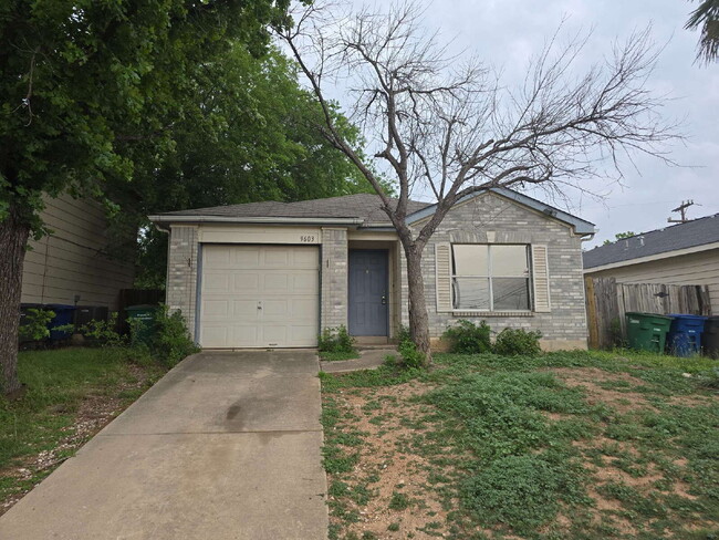 Primary Photo - "Charming 3-Bedroom Sanctuary in San Anton...