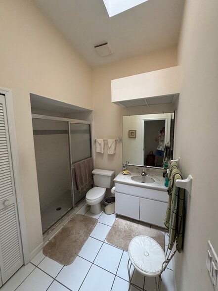 Building Photo - 4527 SE 6th Pl