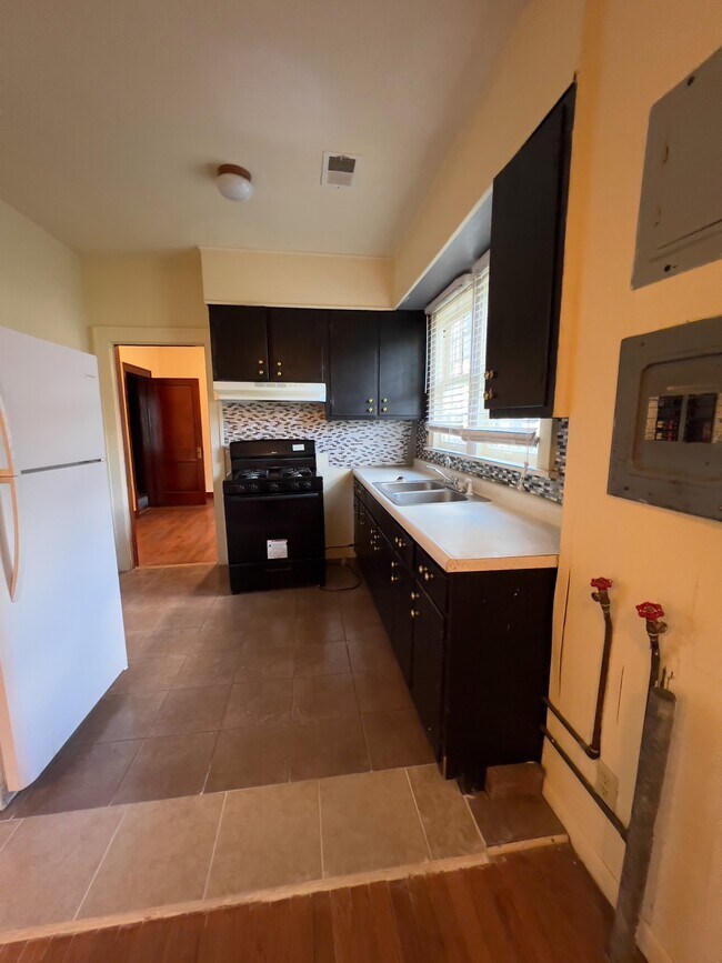 Building Photo - 2637 Arlington Ave