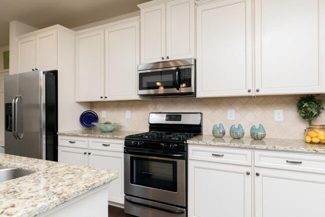 Building Photo - 1856 Hanover W Dr