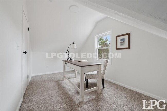 Building Photo - 2736 Northwood Ave