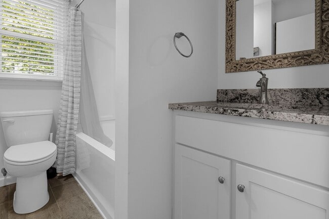 Building Photo - 2-4 Village Park Dr