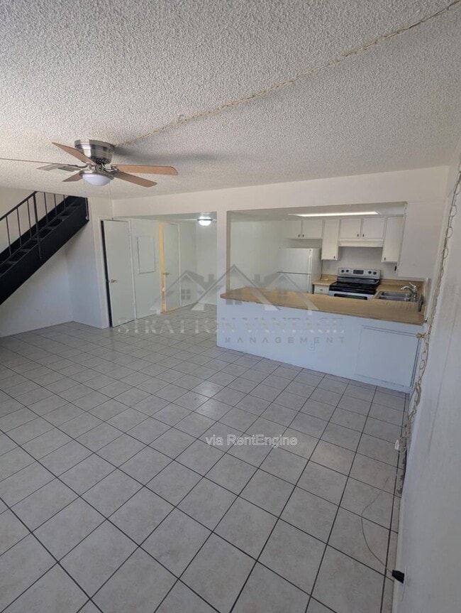 Building Photo - 545 W 16th Ave