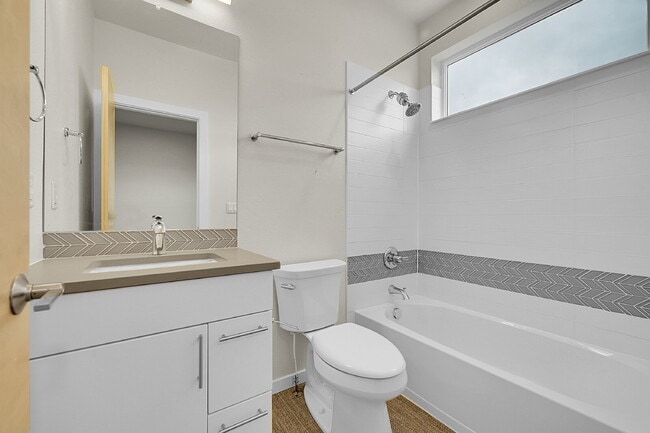 Building Photo - $2,895.00, 3 bedrooms, 3.5 baths, located ...