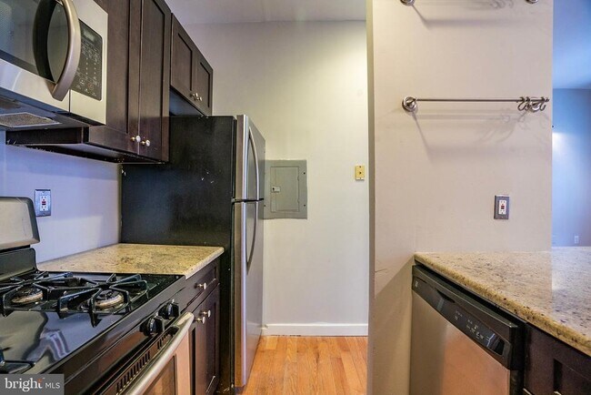 Building Photo - 1504 Swain St