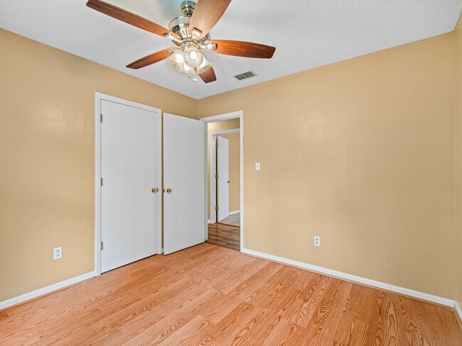Building Photo - 542 Shadowridge Rd