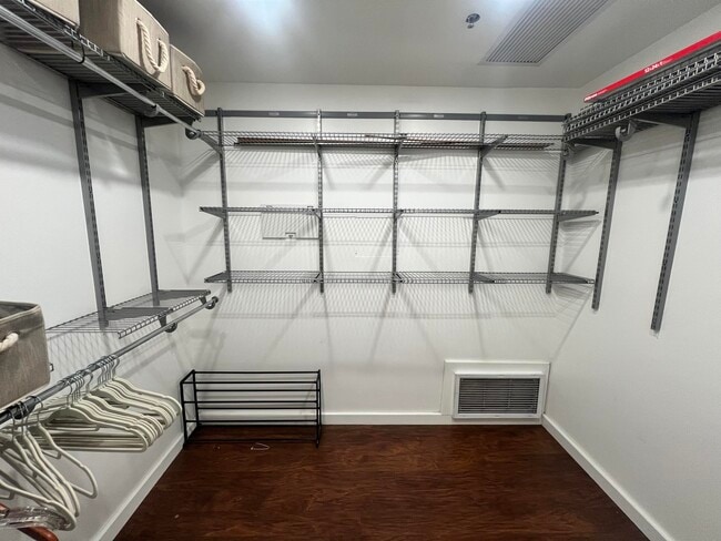 Building Photo - 100 Gold Ave SW