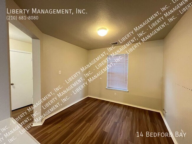 Building Photo - 4 bedroom with a Study