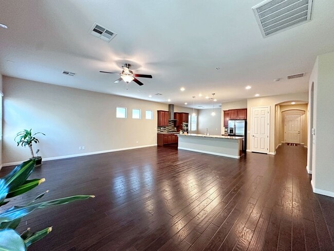 Building Photo - 71 Newton Ridge Way