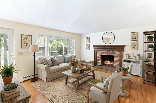 Building Photo - 49 Bramblebush Dr