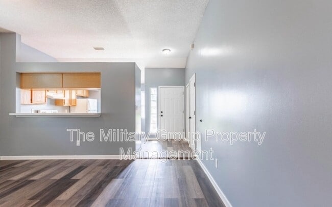 Building Photo - 3390 Millcrest Pl