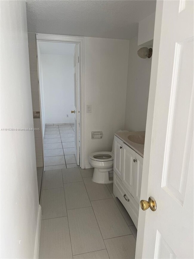 Building Photo - 10937 SW 138th Pl