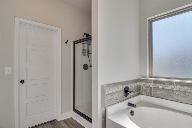 Building Photo - 4 bedroom, 2.5 bathroom in Harlem, GA with...