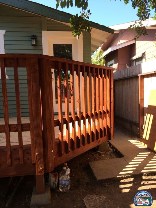 Building Photo - 1075 Hayes Ave