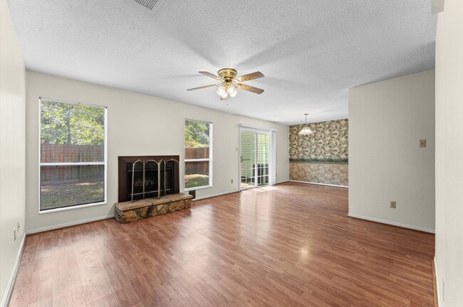 Building Photo - 4 Blue Fox Ct
