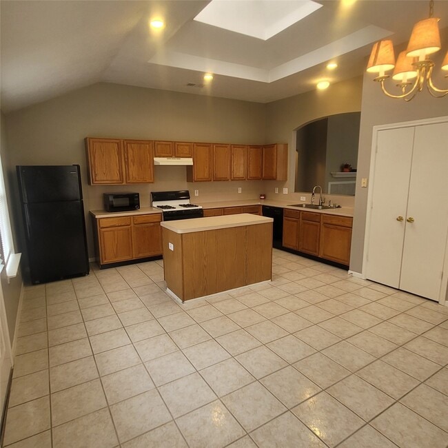 Building Photo - 1411 Hunter Ridge Ct