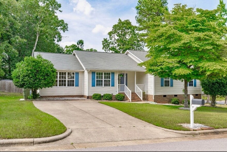 Building Photo - 700 Mossburn Ct