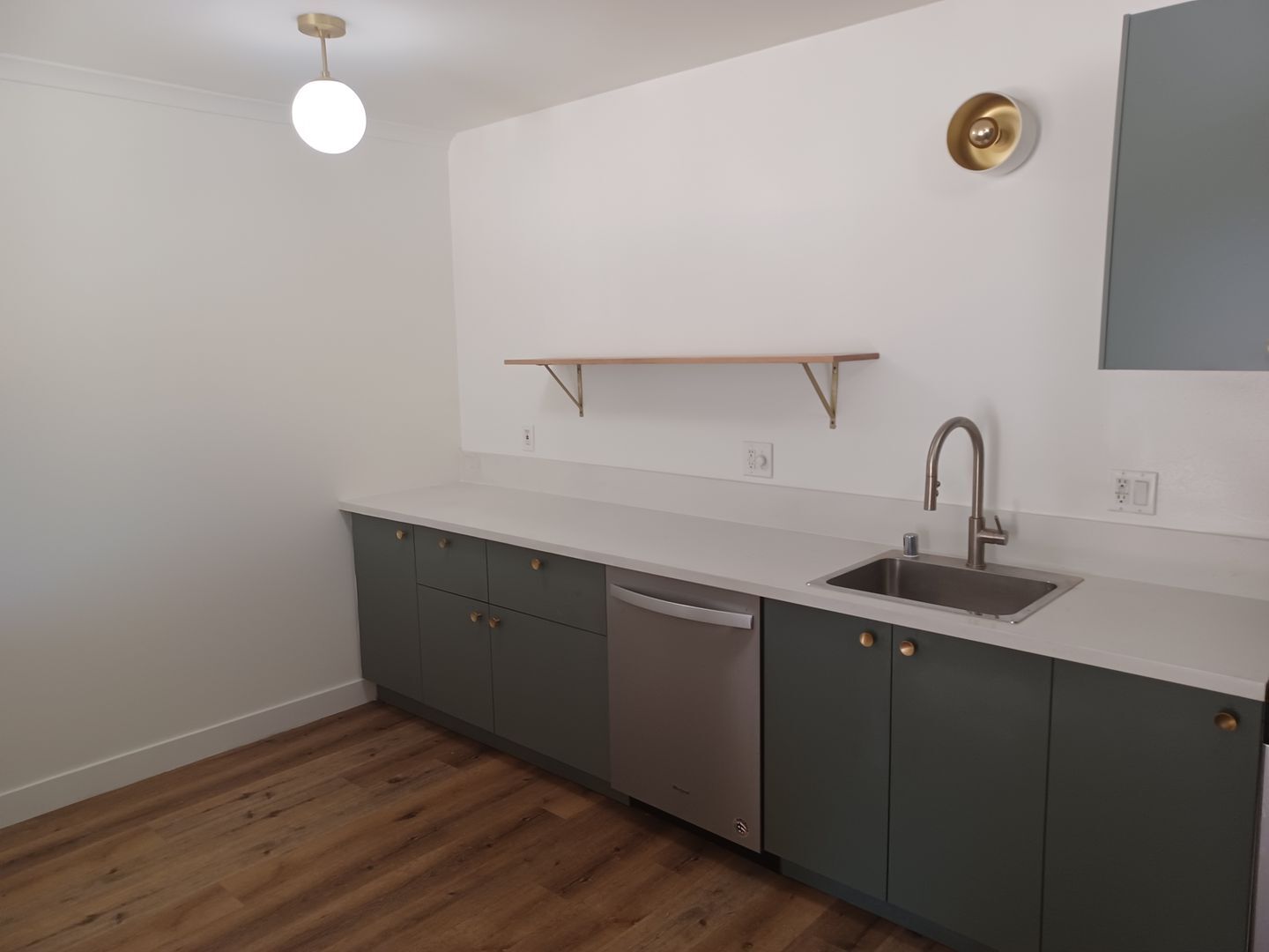 Building Photo - Individual Bungalows: All 1 bedroom/ 1 bat...