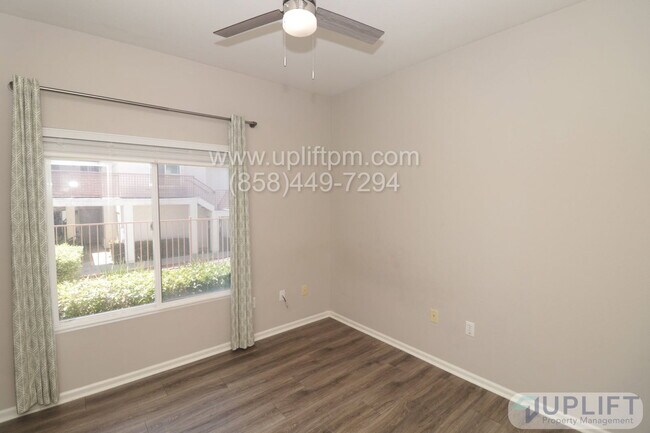 Building Photo - 545 Lands End Way