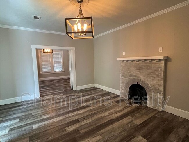 Building Photo - 2509 Schaul St