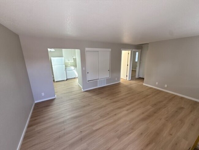 Building Photo - 1440 Myrtle Avenue