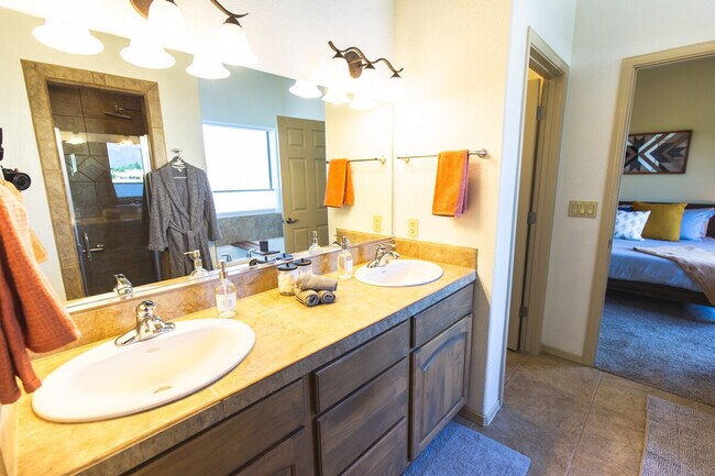 Building Photo - 1932 Sonoma Ranch Blvd