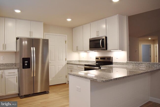 Building Photo - 1471 Treeline Dr