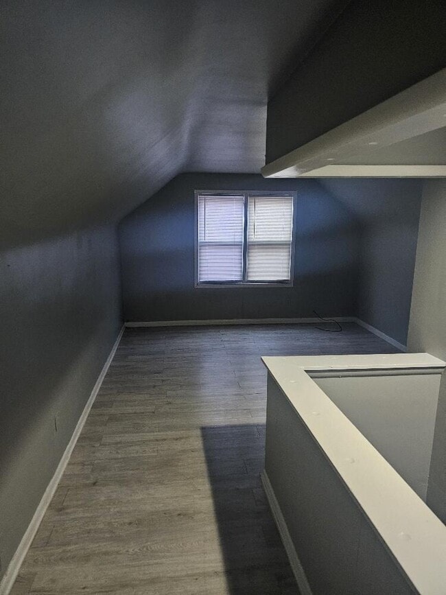 Building Photo - 18417 Glastonbury Rd