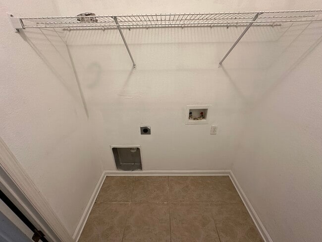 Building Photo - 22 Sir Lancelot Way