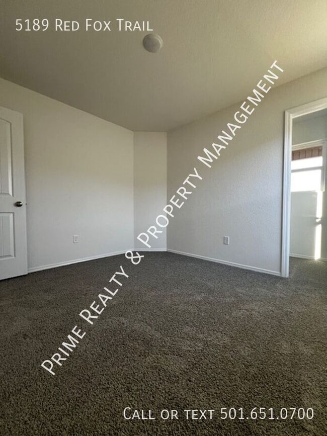 Building Photo - 5189 Red Fox Trl