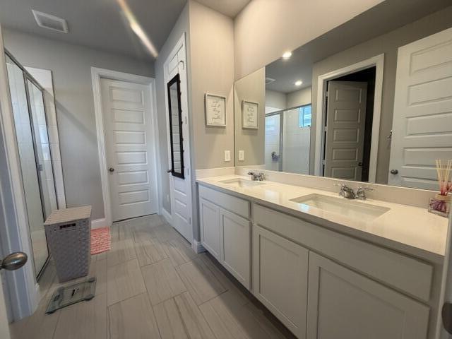 Building Photo - 9044 Dahlia Cir