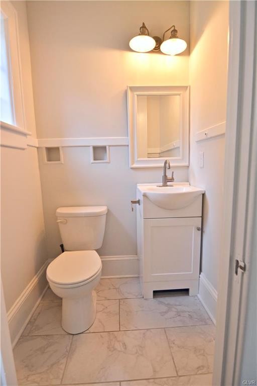 Building Photo - 147 Lachenour Ave