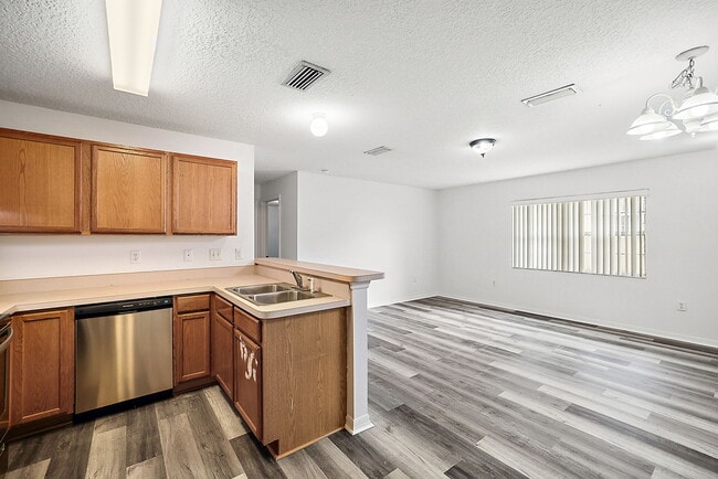 Building Photo - 526 Paulling Dr