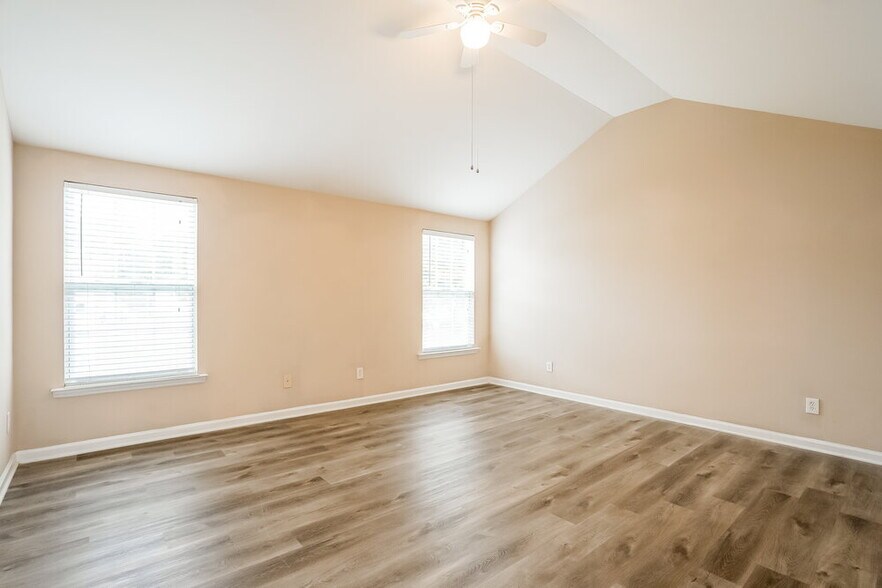 Building Photo - 820 Willow Bay Dr