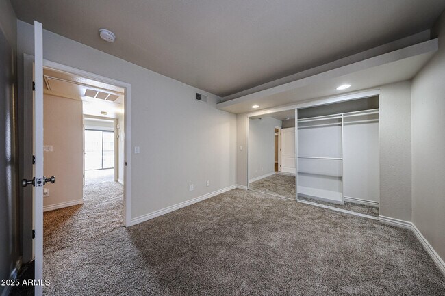 Building Photo - 3435 W Danbury Dr