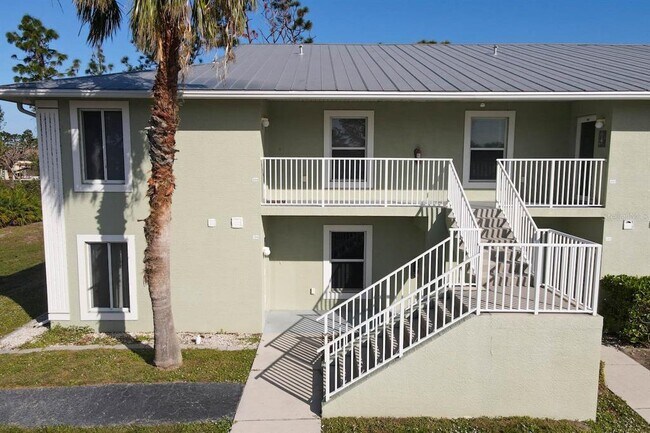 Building Photo - 8050 Memory Ln
