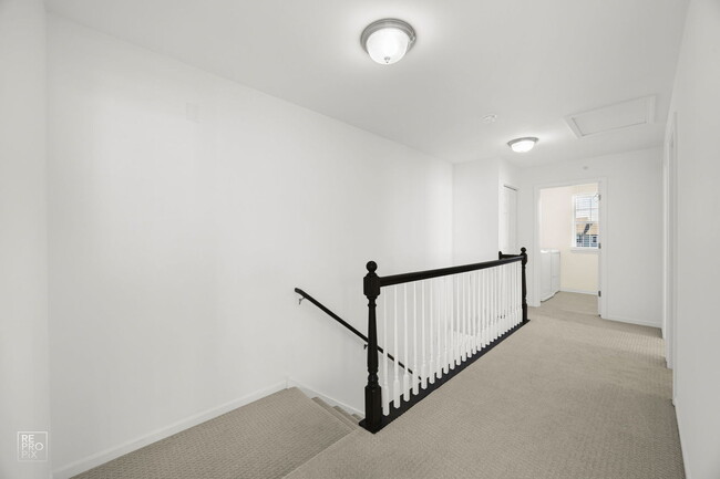 Building Photo - 38 Marcel Ln