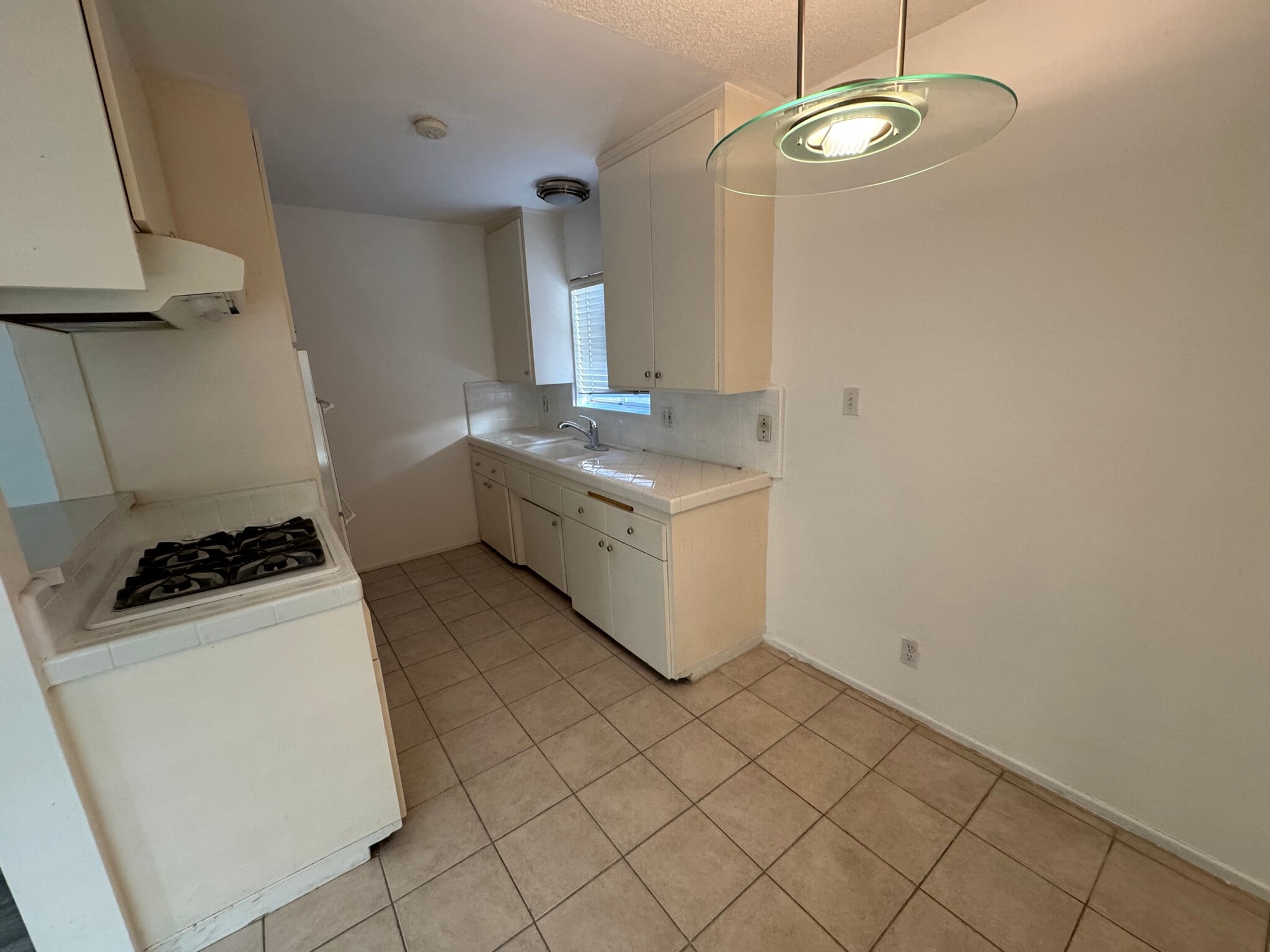 Building Photo - 11974 Walnut Ln