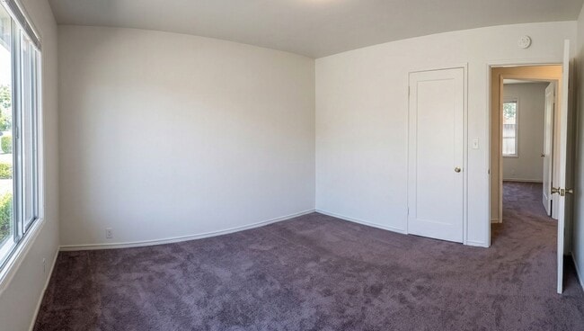 Building Photo - Spacious 2-Bedroom San Leandro Duplex w/ Detached Garage & Rear Yard