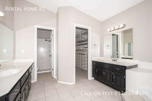 Building Photo - 15715 Beverly Ct