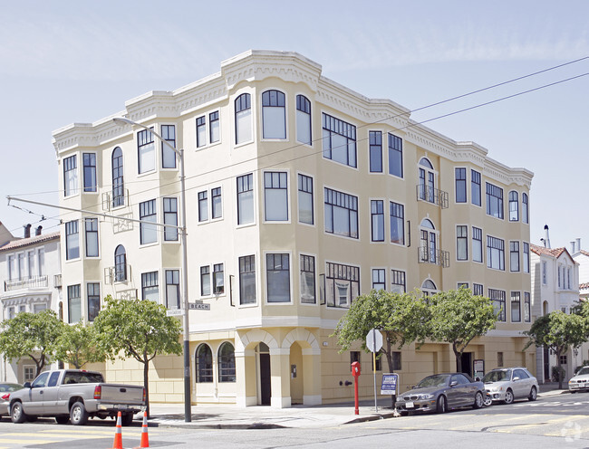 Primary Photo - 2101 Beach St