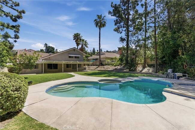 Building Photo - 5415 E Willowick Cir