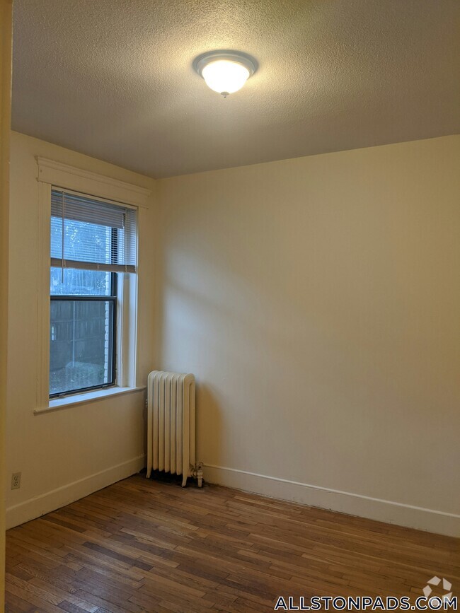 Building Photo - 1152 Commonwealth Ave